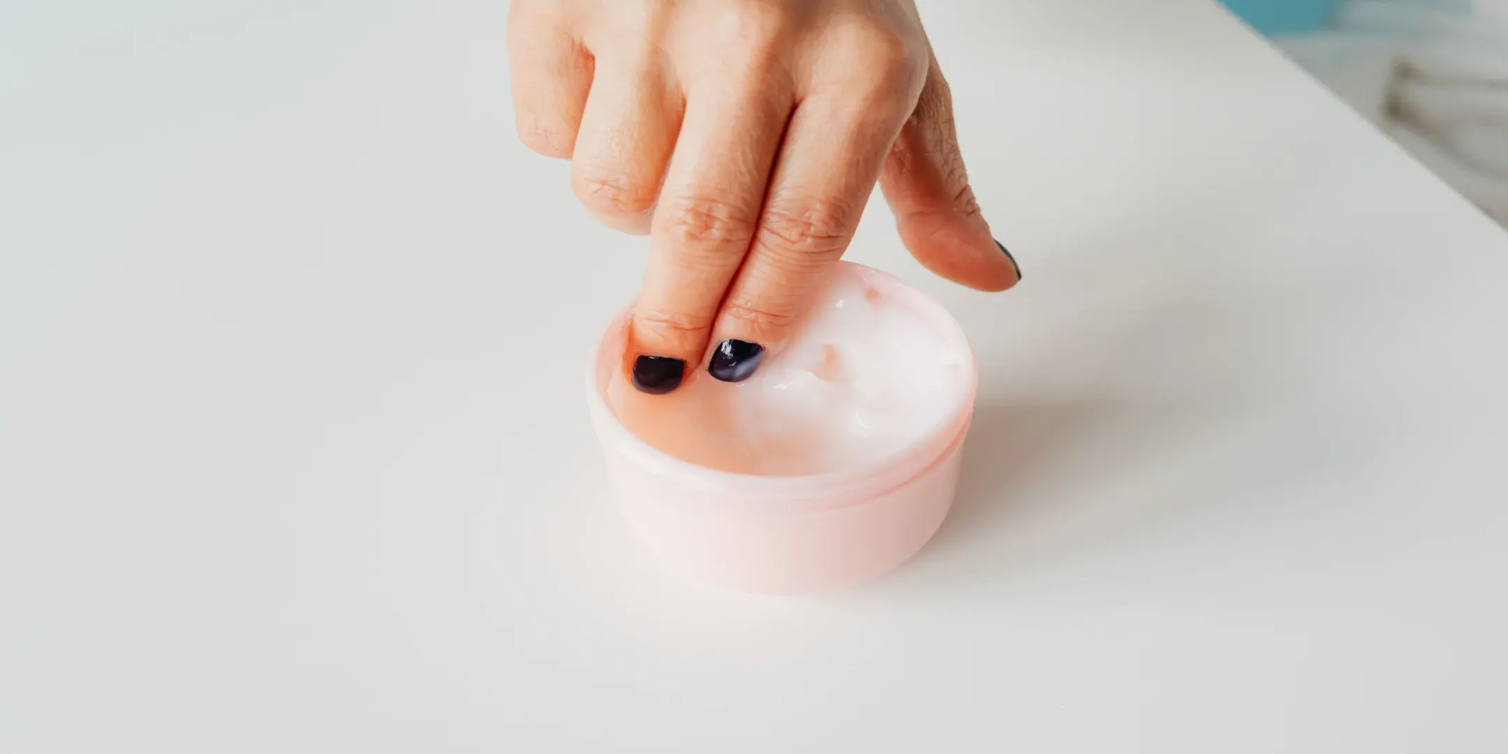 Cómo elegir la mejor crema hidratante para la cara de origen natural